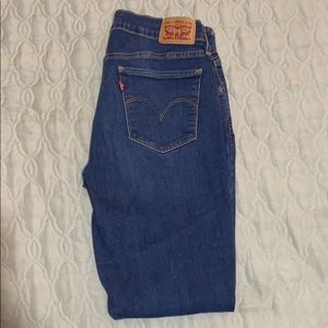 Levi’s 710 Skinny Jeans